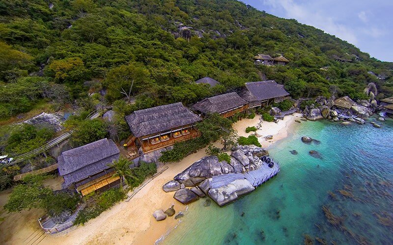 Foreigners should stay in 8 best beach resorts in Vietnam