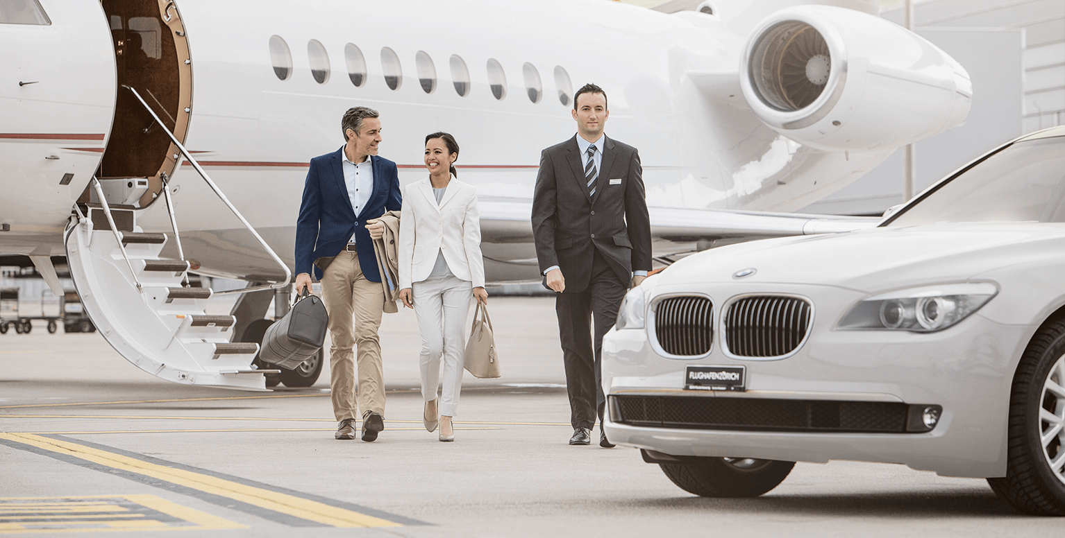 Dịch vụ đón tiễn nhanh tại sân bay Việt Nam cho khách công tác - Giải pháp hoàn hảo cho chuyến đi hiệu quả